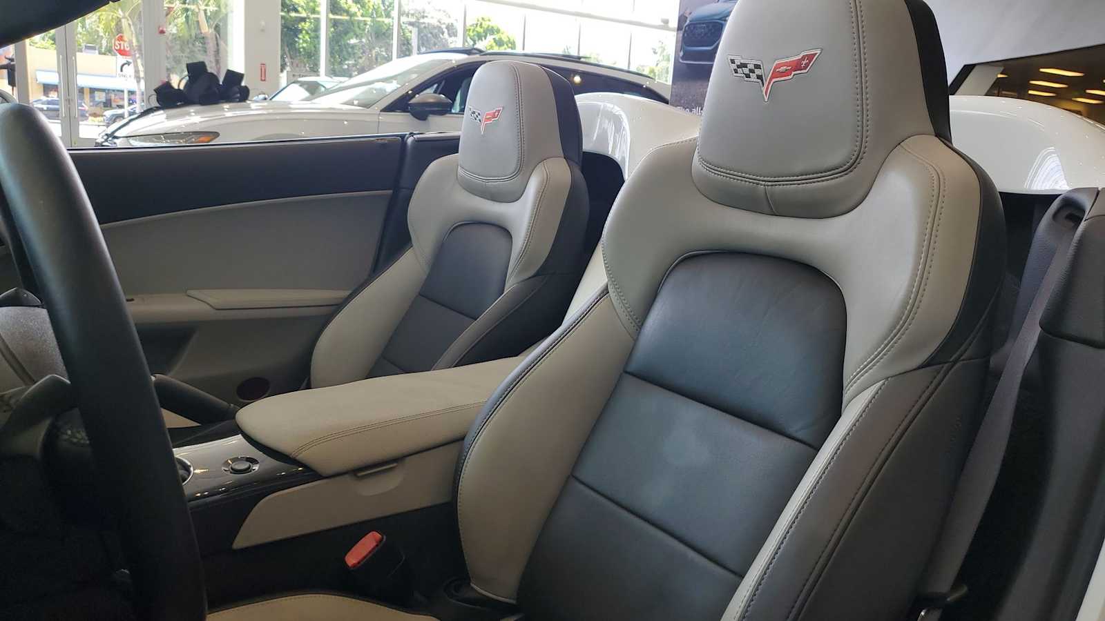 Thumbnail: 2012 Chevrolet Corvette - 15