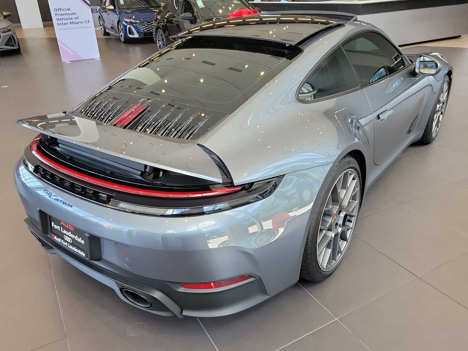 Thumbnail: 2025 Porsche 911 - 6