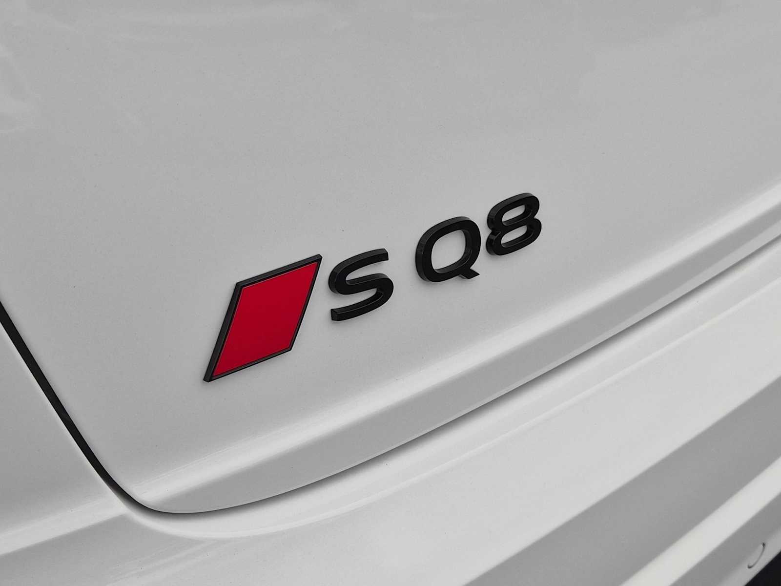 Thumbnail: 2026 Audi SQ8 - 11