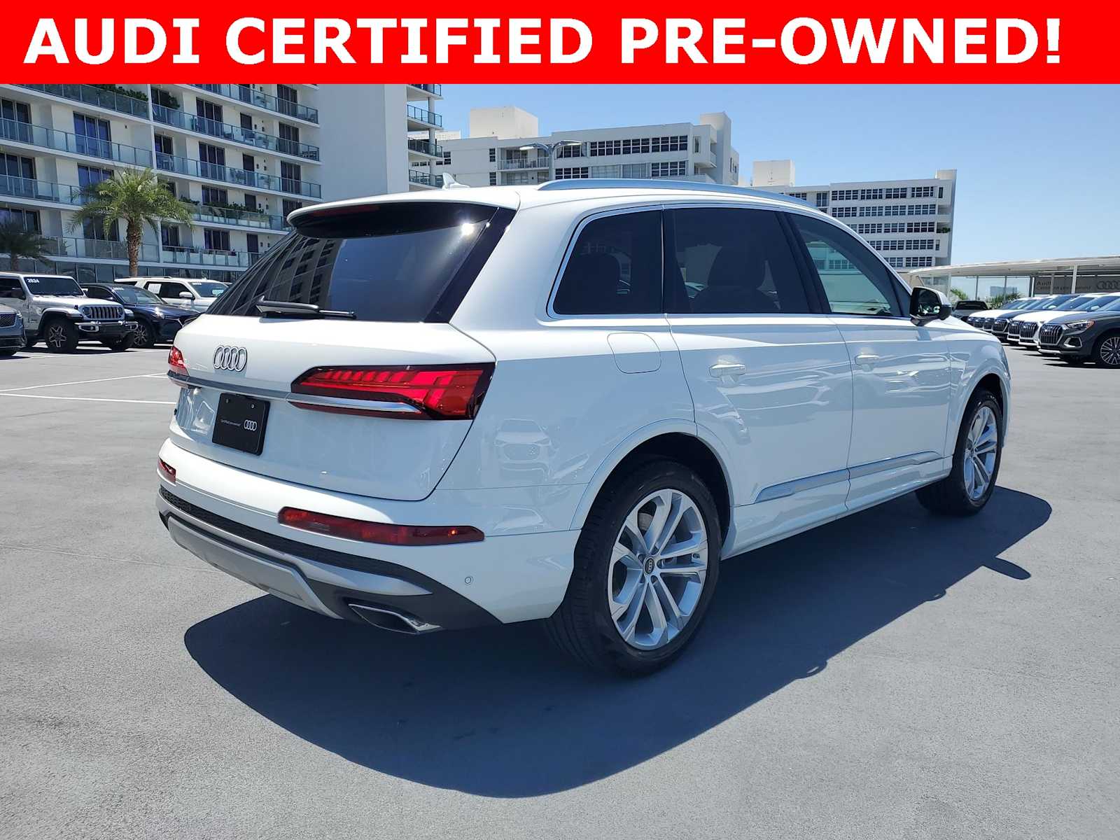 Thumbnail: 2025 Audi Q7 - 6