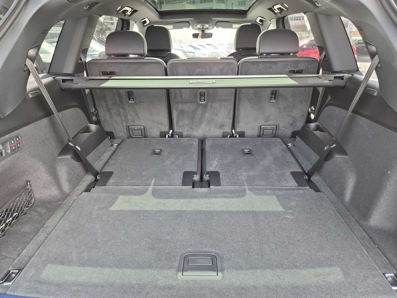 Thumbnail: 2026 Audi Q7 - 26