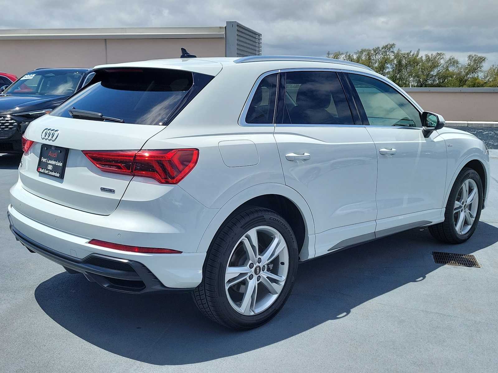 Thumbnail: 2022 Audi Q3 - 6