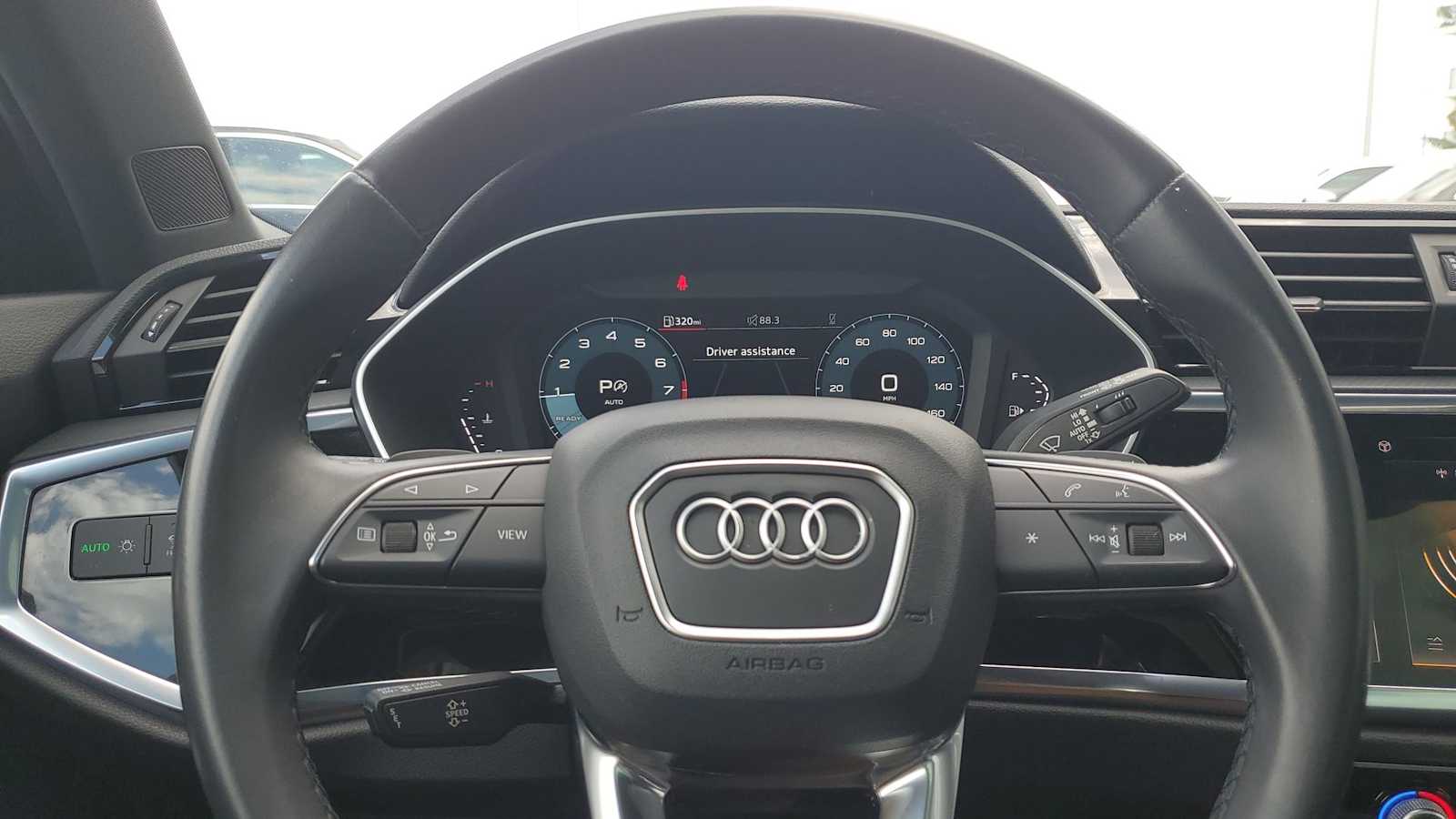 Thumbnail: 2023 Audi Q3 - 22