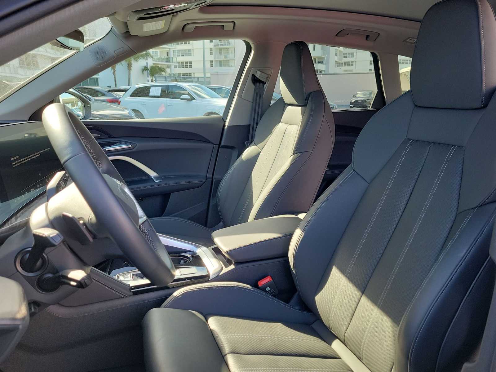 Thumbnail: 2025 Audi Q5 - 15