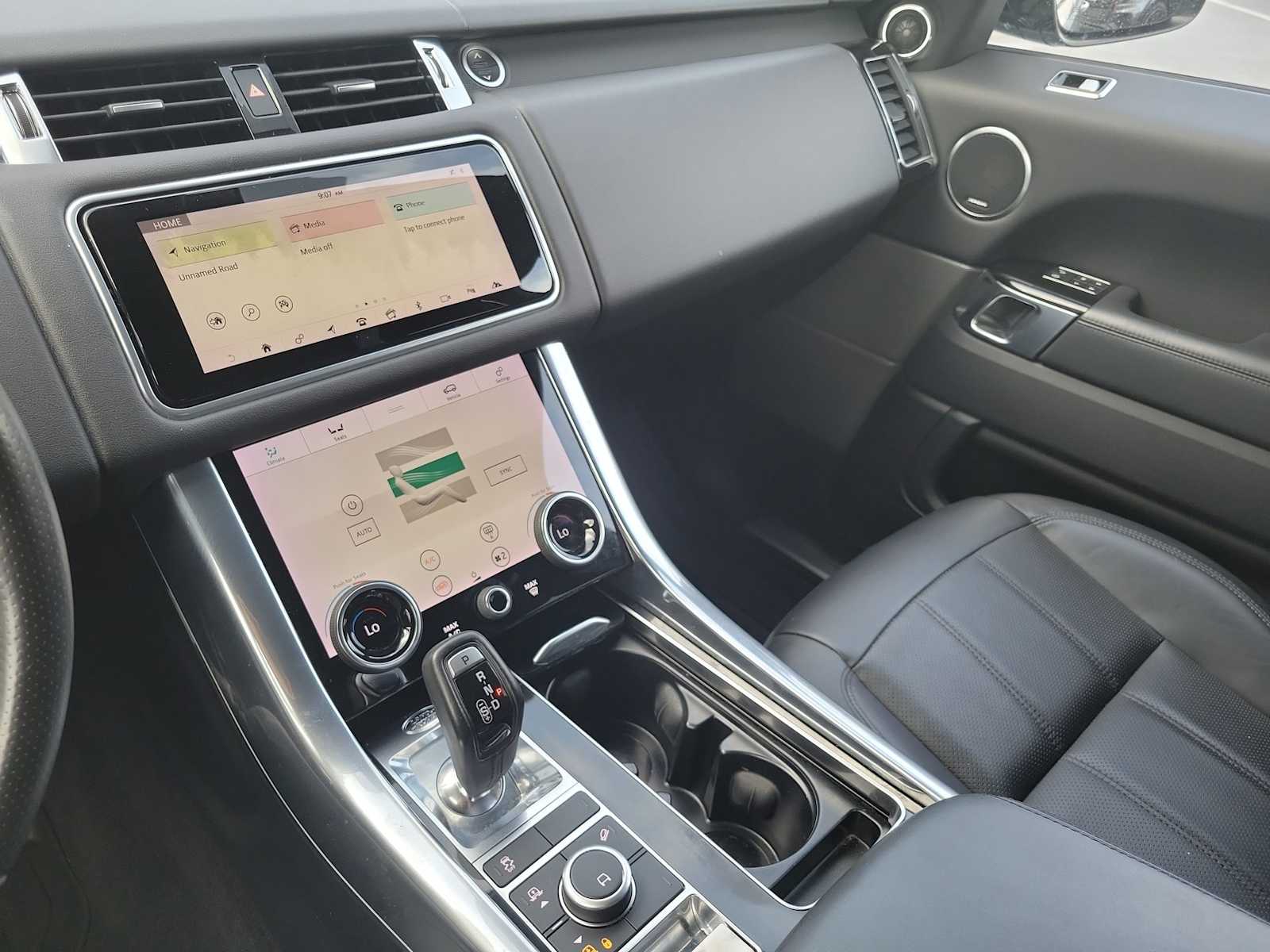 Thumbnail: 2020 Land Rover Range Rover Sport - 25