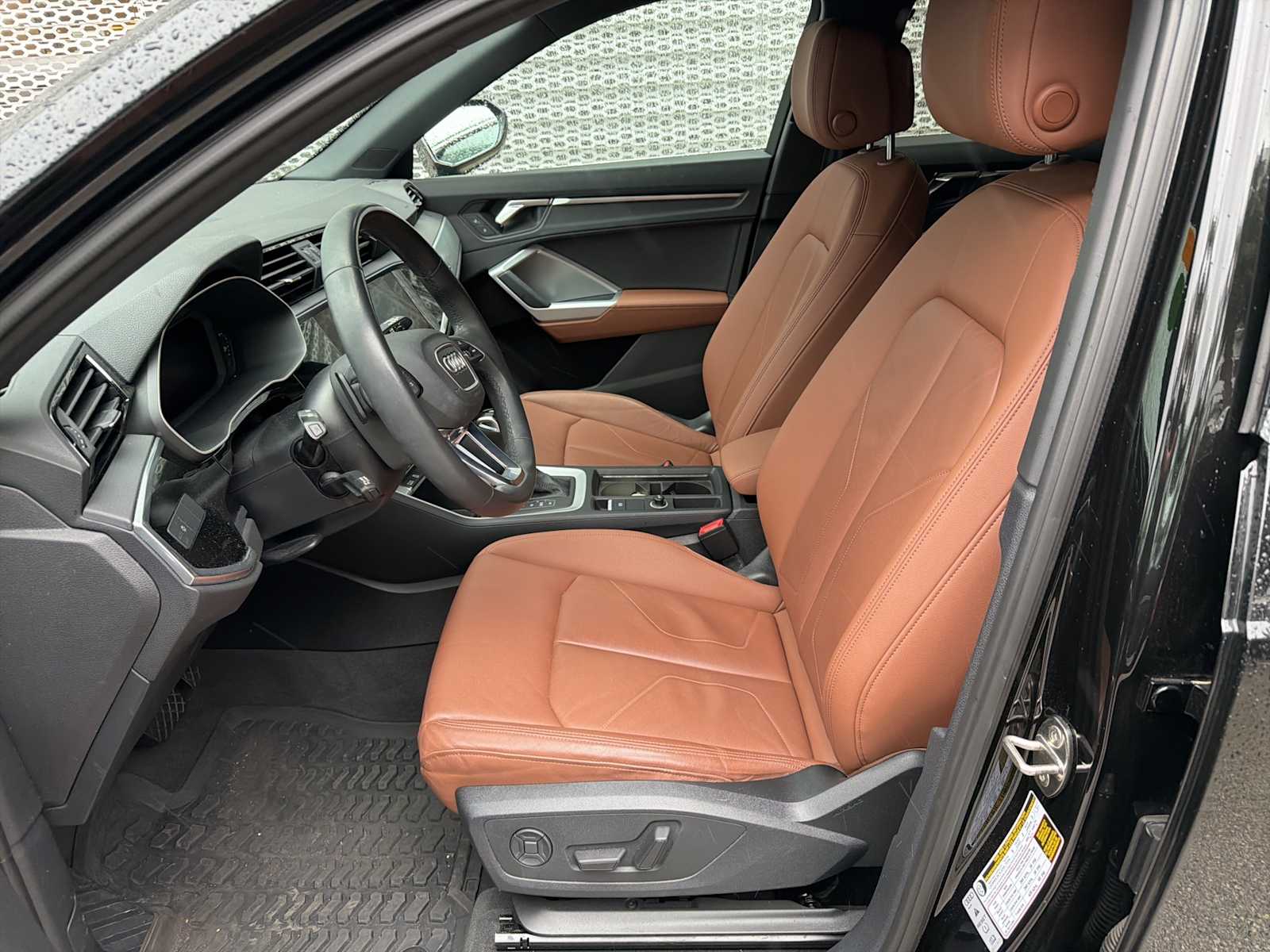 Thumbnail: 2021 Audi Q3 - 4