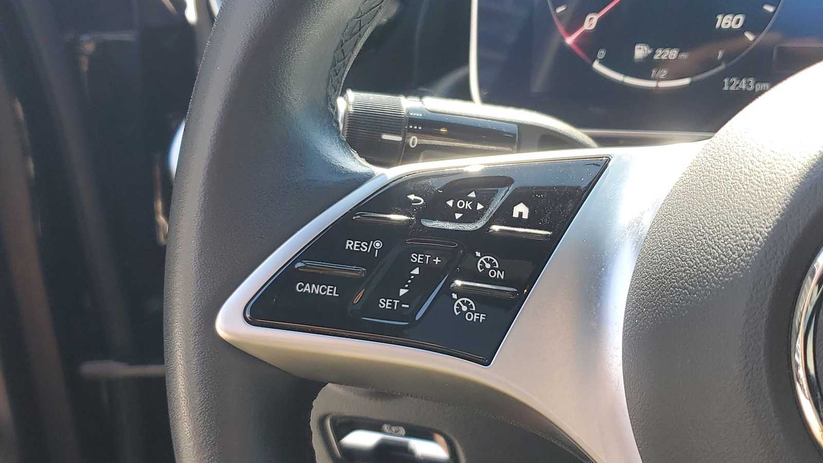 Thumbnail: 2024 Mercedes-Benz C-Class - 24