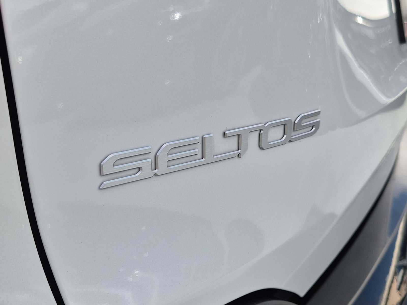 Thumbnail: 2024 Kia Seltos - 10