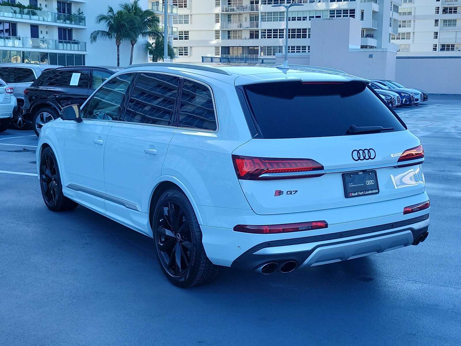 Thumbnail: 2023 Audi SQ7 - 4