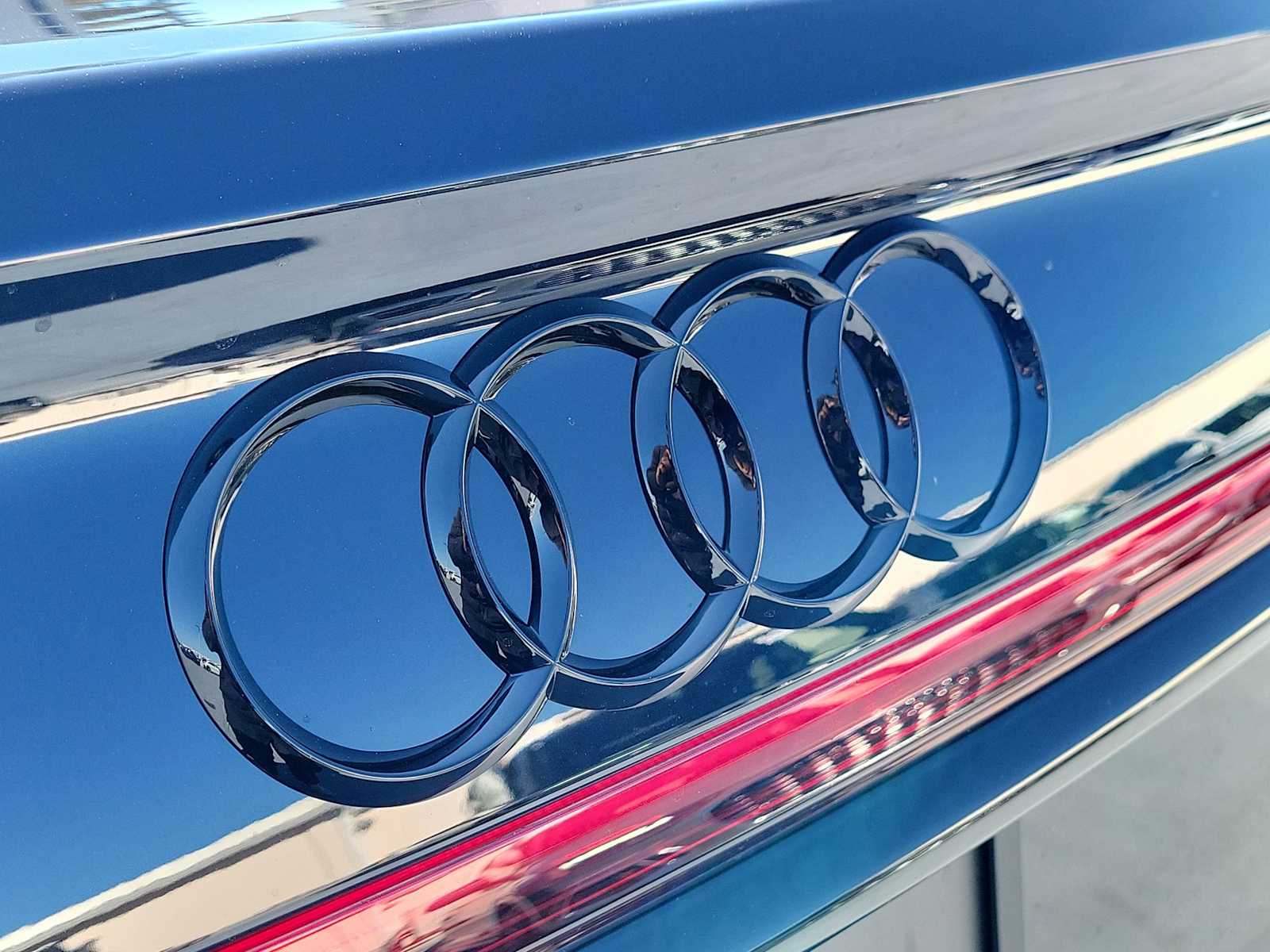 Thumbnail: 2026 Audi S8 - 10
