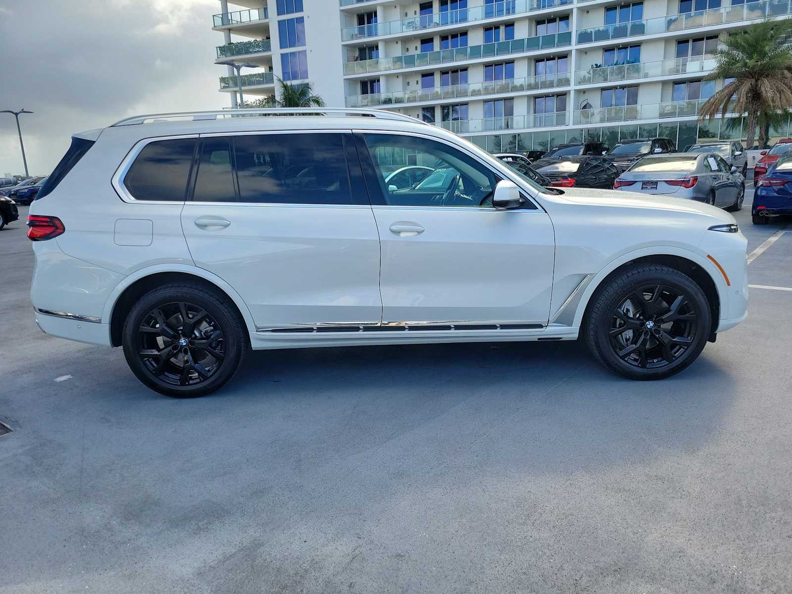 Thumbnail: 2025 BMW X7 - 7