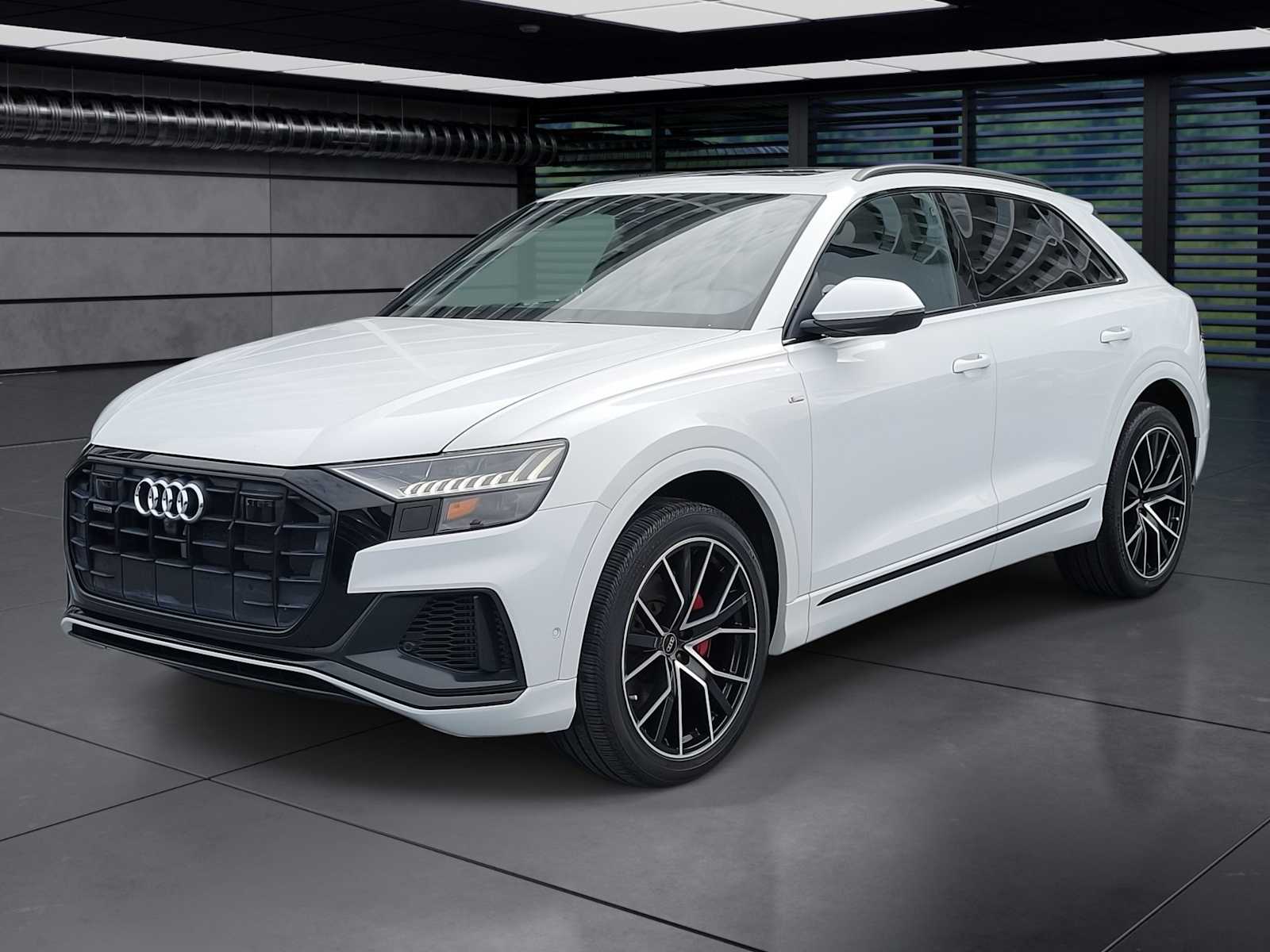 2023 Audi Q8 Premium Plus