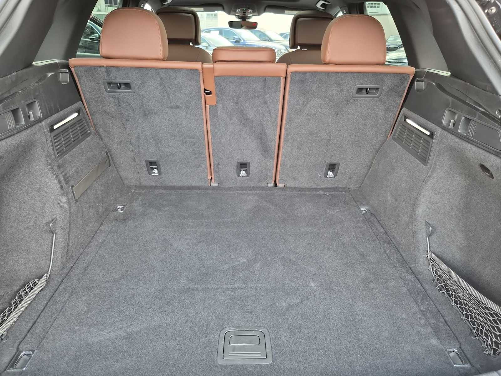 Thumbnail: 2020 Audi Q5 - 27