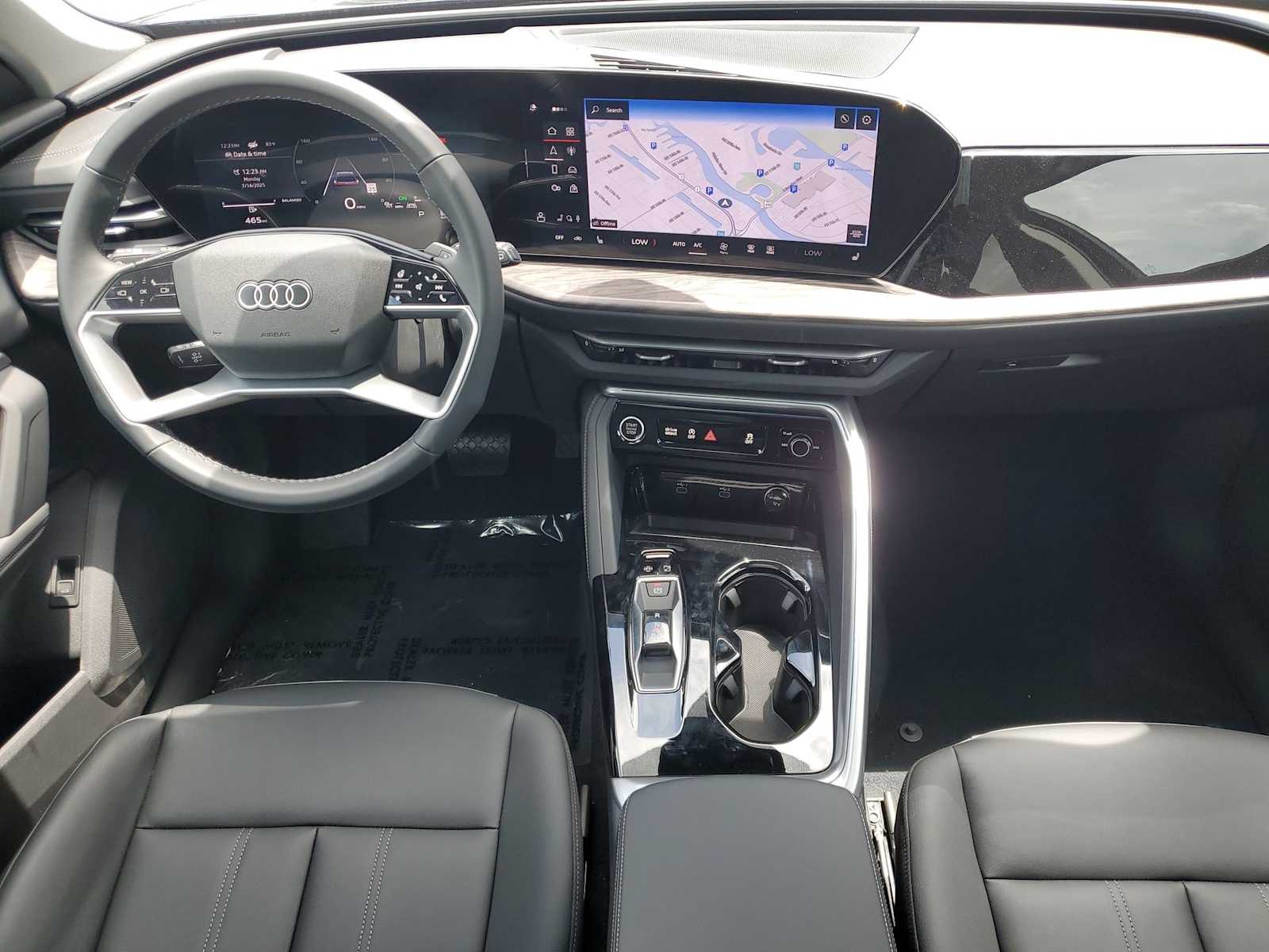 Thumbnail: 2025 Audi Q5 - 11