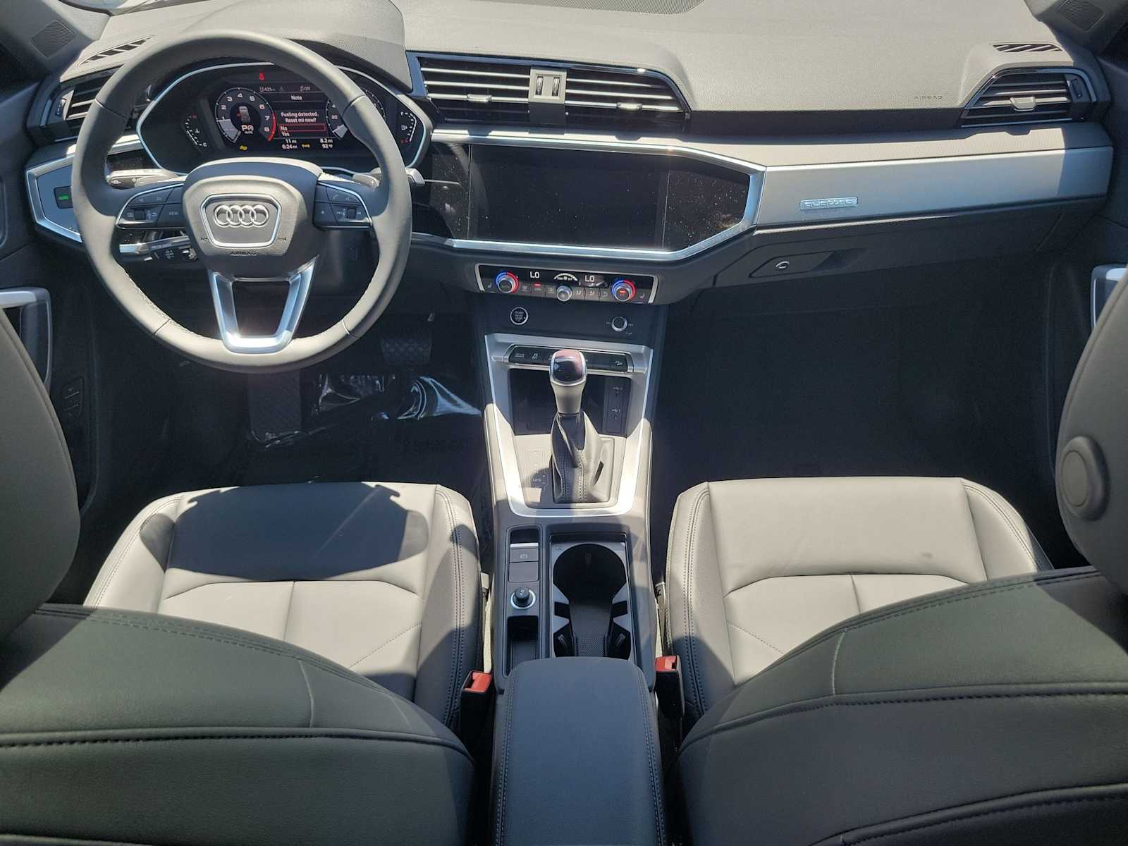 Thumbnail: 2025 Audi Q3 - 14