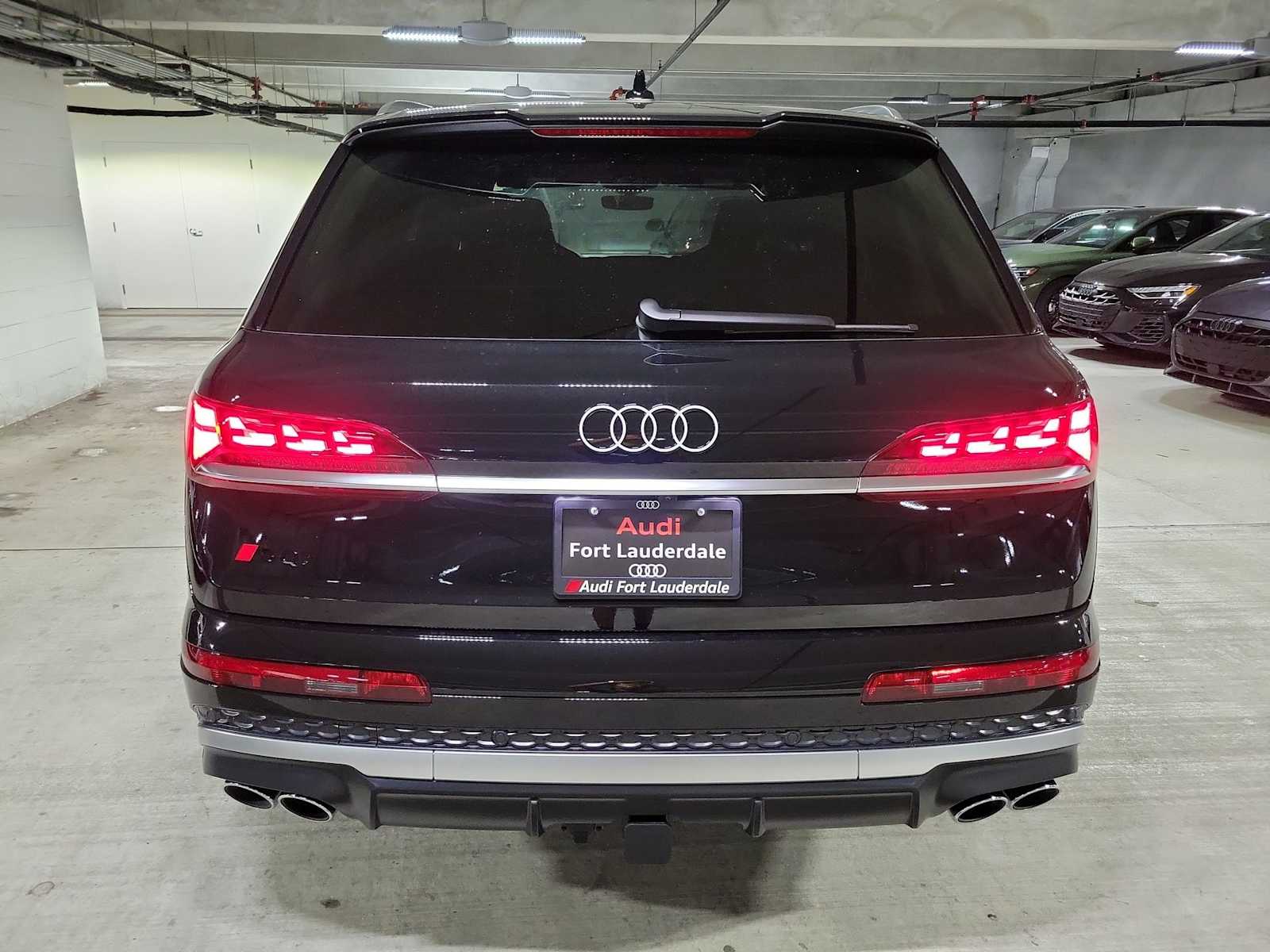 Thumbnail: 2026 Audi SQ7 - 4