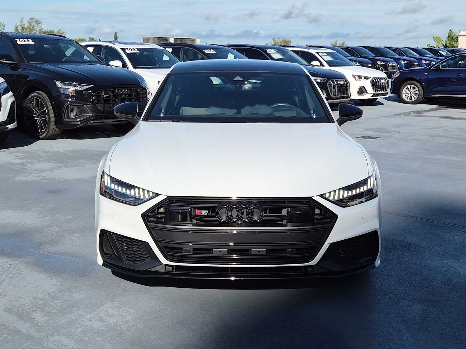 Thumbnail: 2022 Audi S7 - 9
