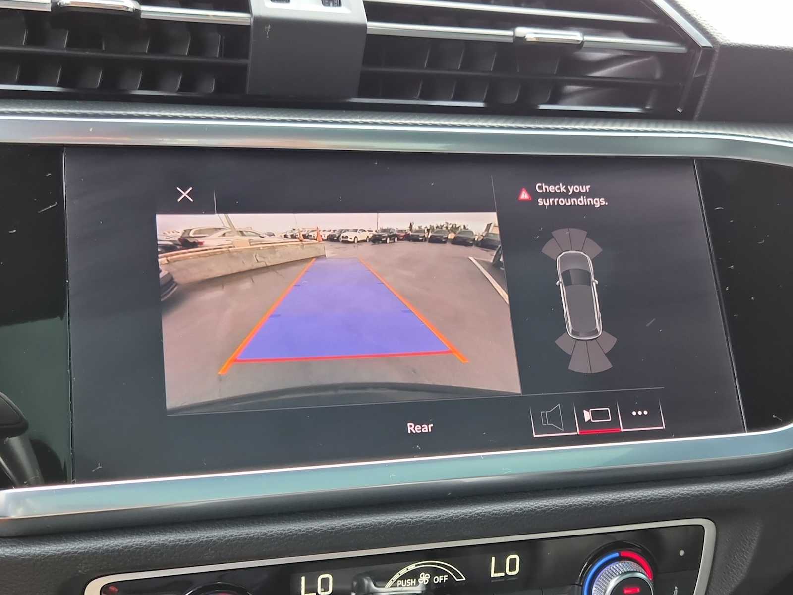 Thumbnail: 2021 Audi Q3 - 24