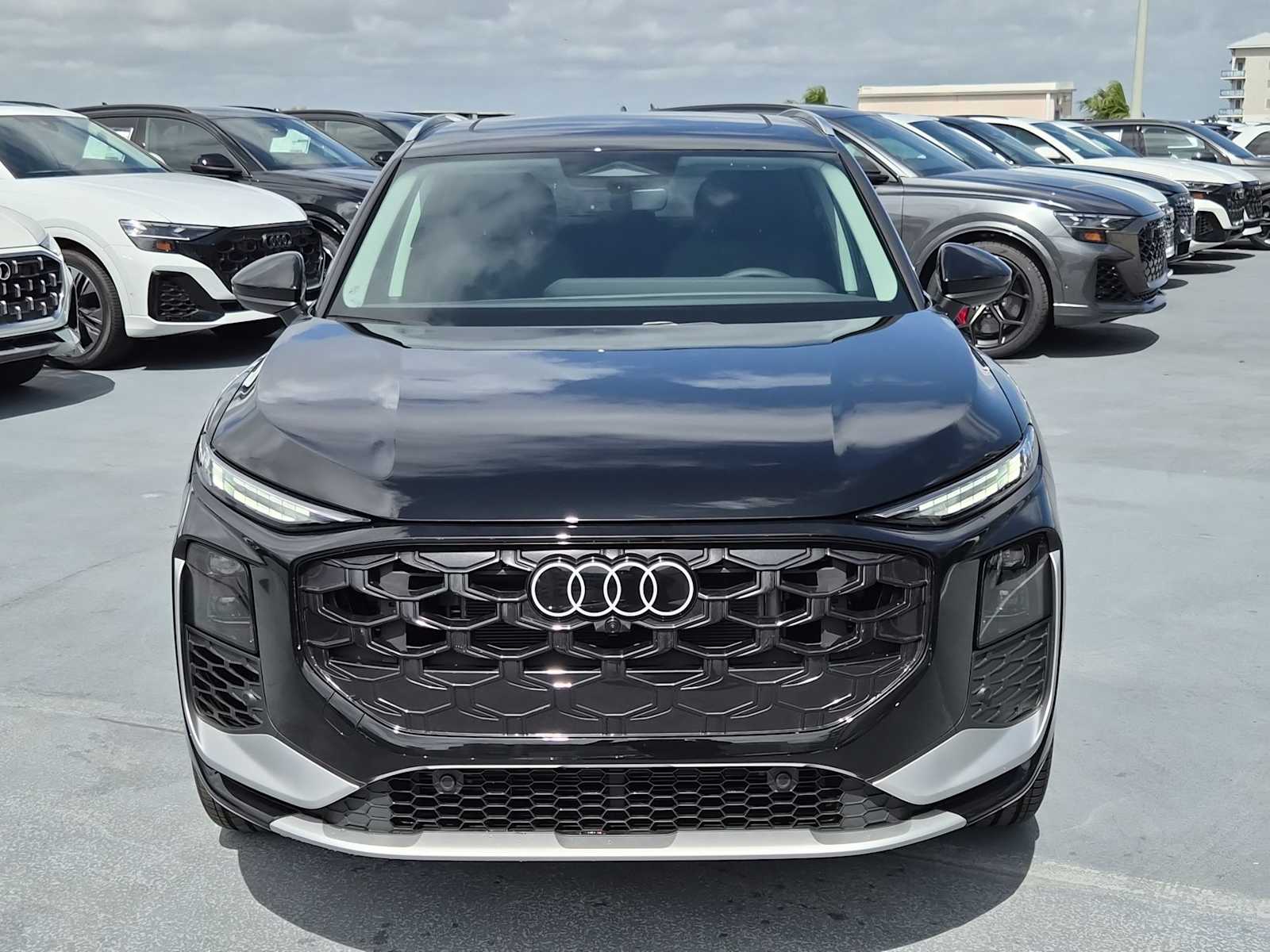 Thumbnail: 2026 Audi Q3 - 9