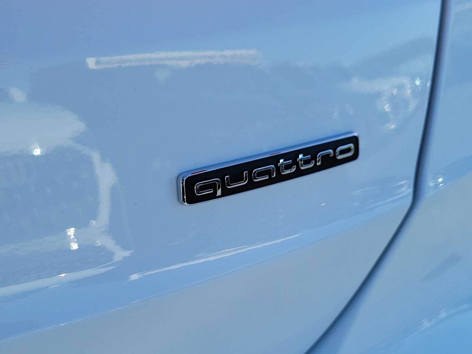 Thumbnail: 2025 Audi Q3 - 11