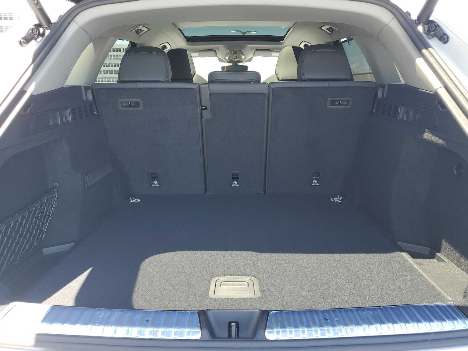 Thumbnail: 2025 Audi Q5 - 24