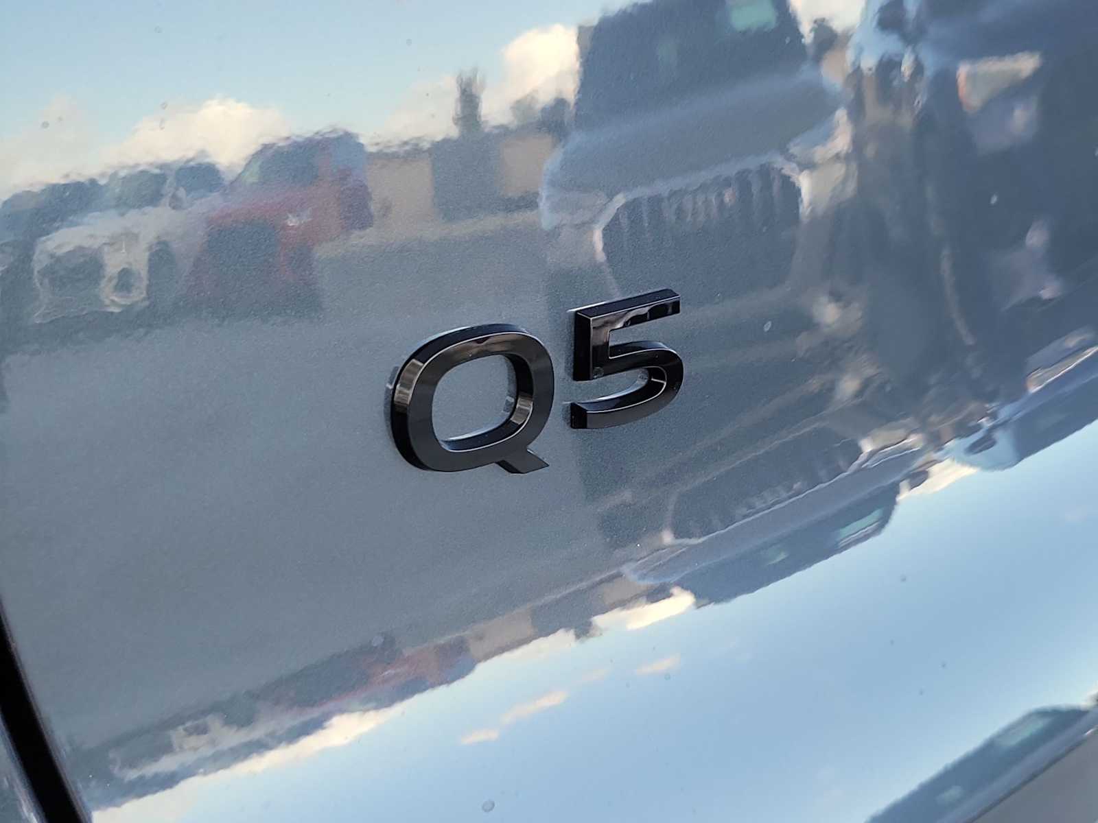 Thumbnail: 2025 Audi Q5 - 10