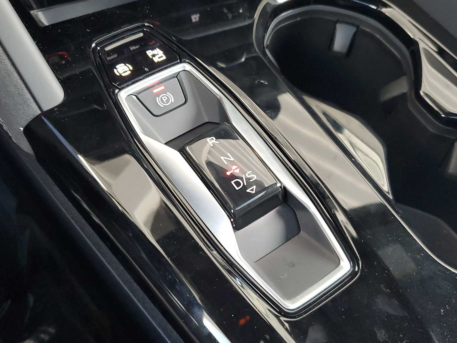 2025 Audi SQ5 Premium Plus 22