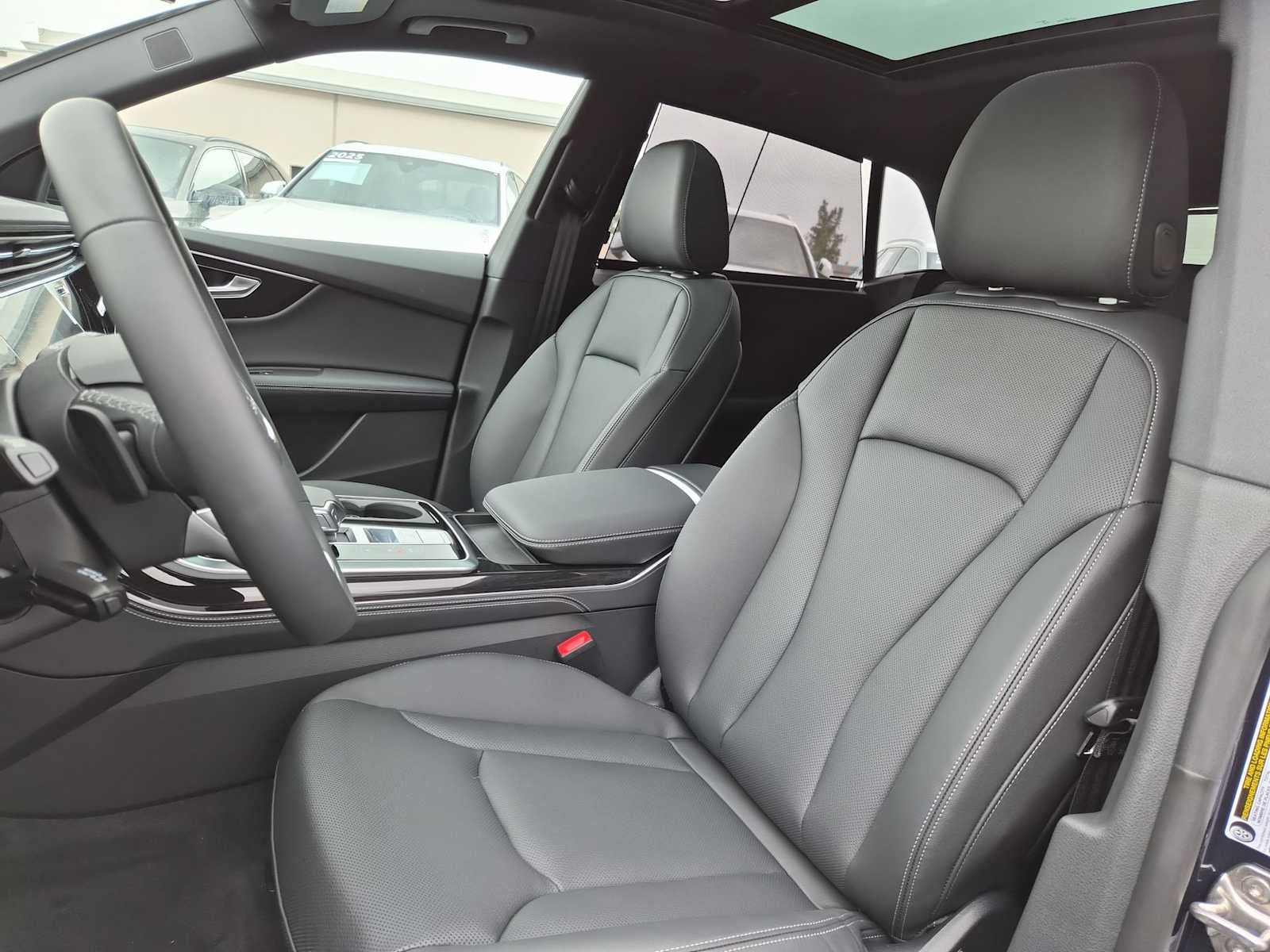 Thumbnail: 2026 Audi Q8 - 15