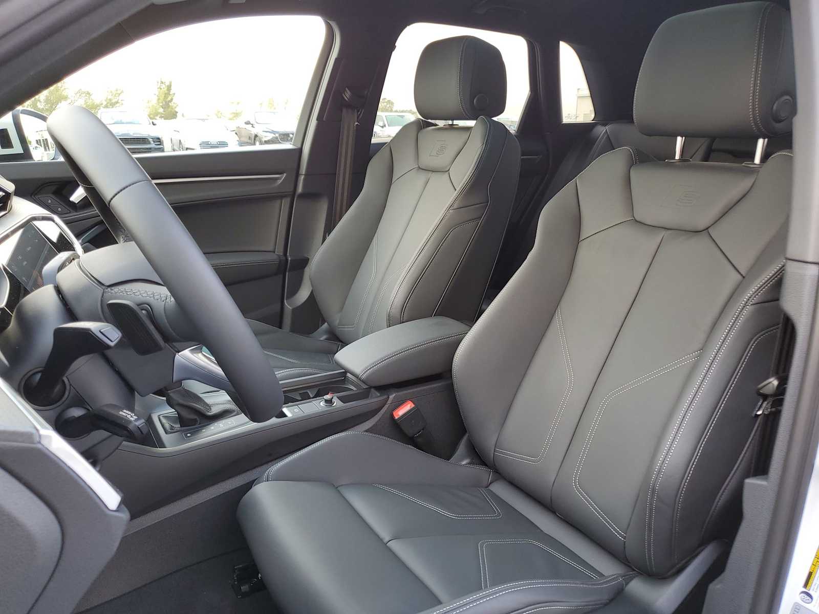 Thumbnail: 2023 Audi Q3 - 15