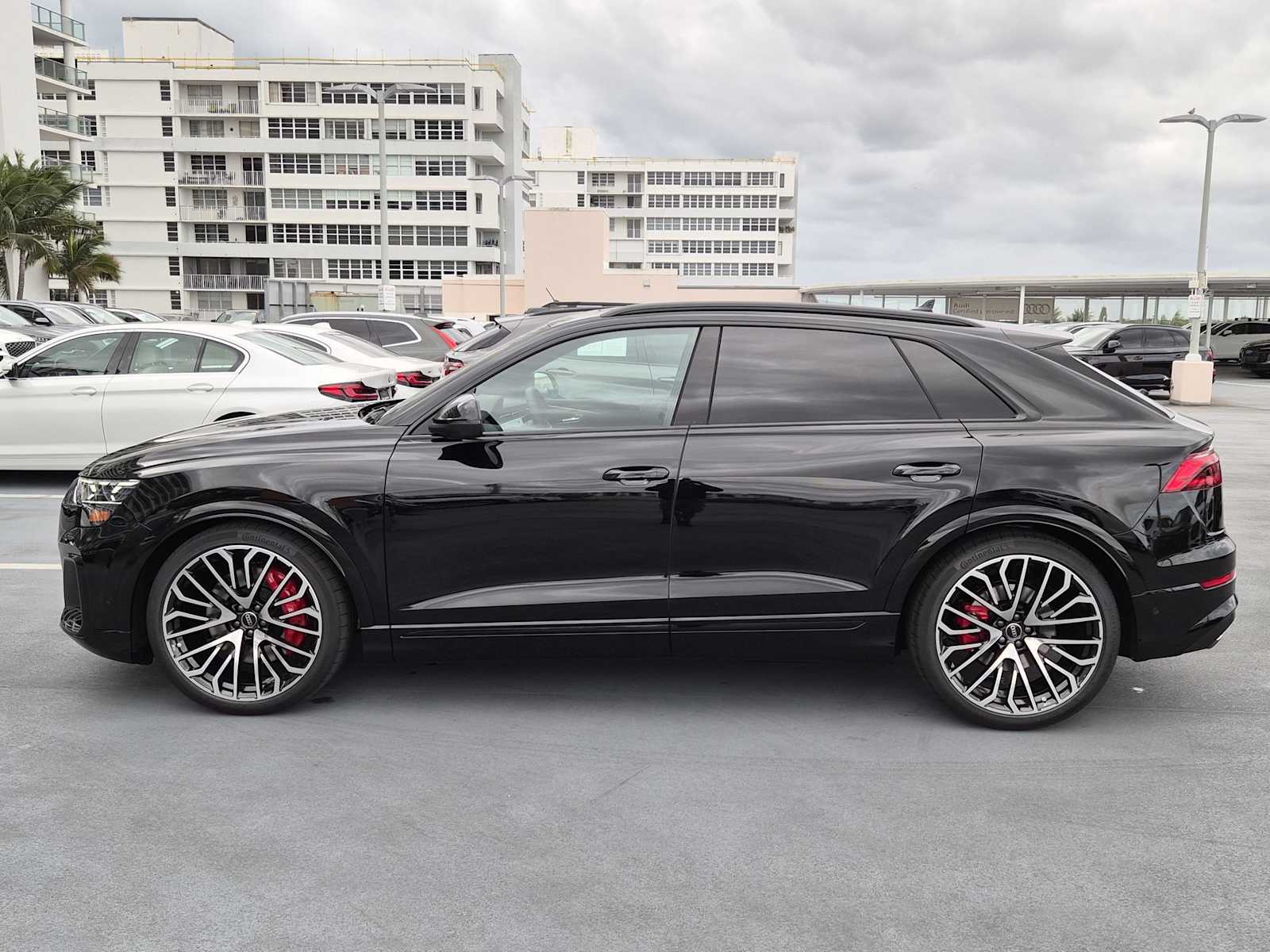 Thumbnail: 2026 Audi SQ8 - 3
