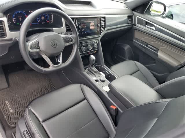 Used 2021 Volkswagen Atlas Cross Sport SEL with VIN 1V2BC2CA7MC206774 for sale in Fort Lauderdale, FL