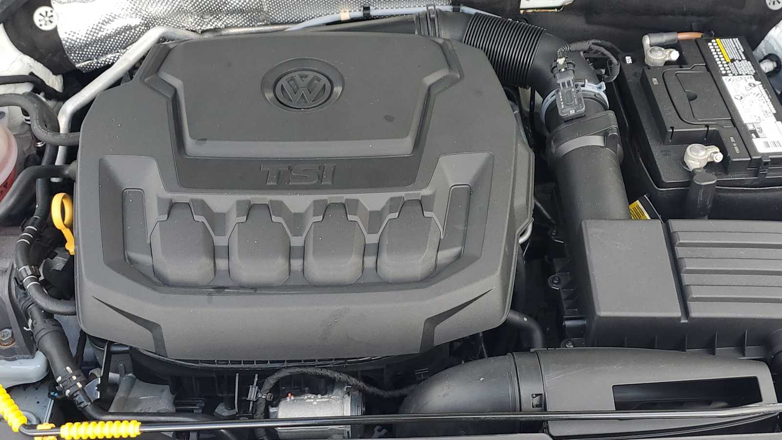 Thumbnail: 2018 Volkswagen Beetle - 15