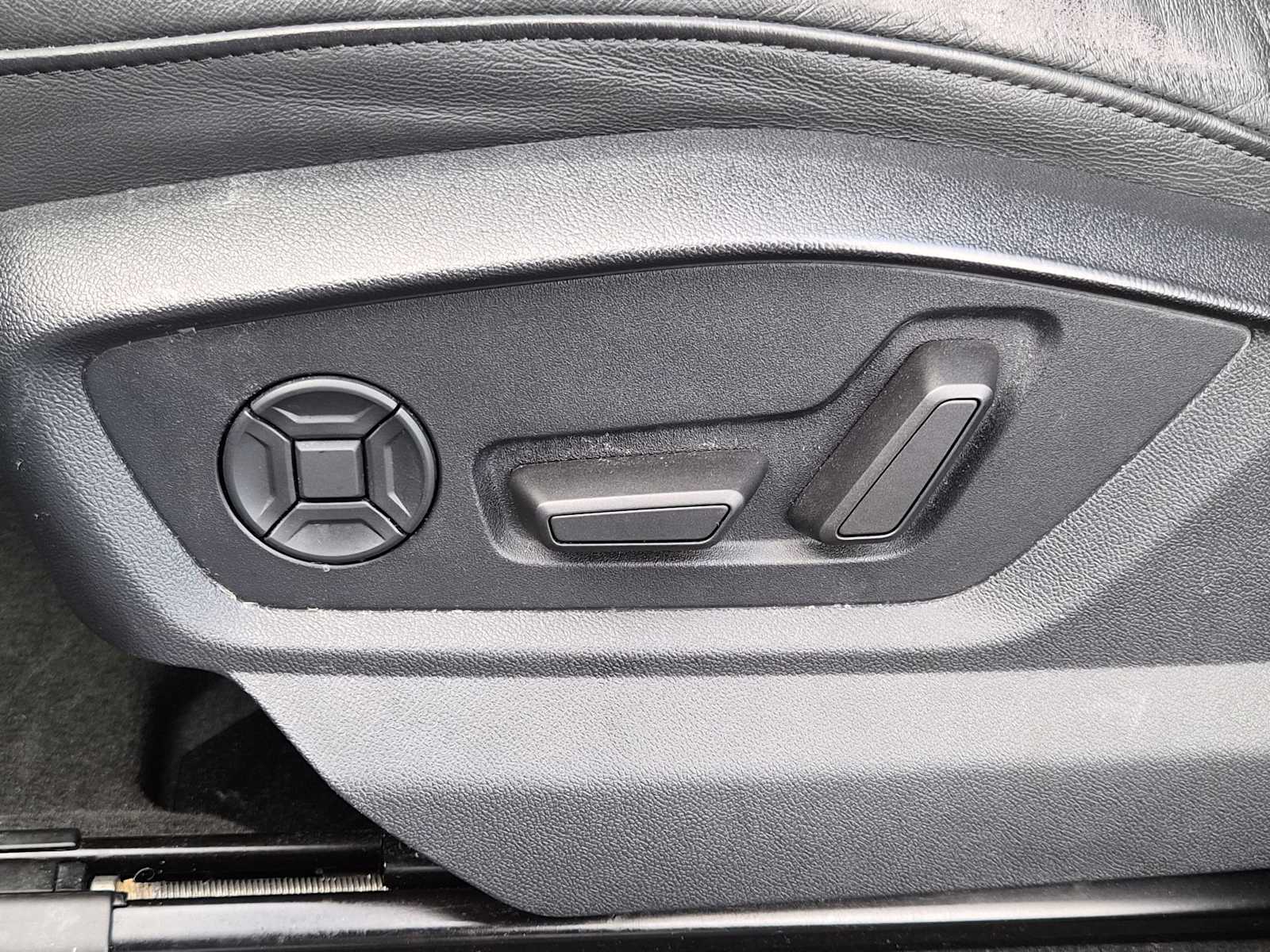 Thumbnail: 2023 Audi Q7 - 16