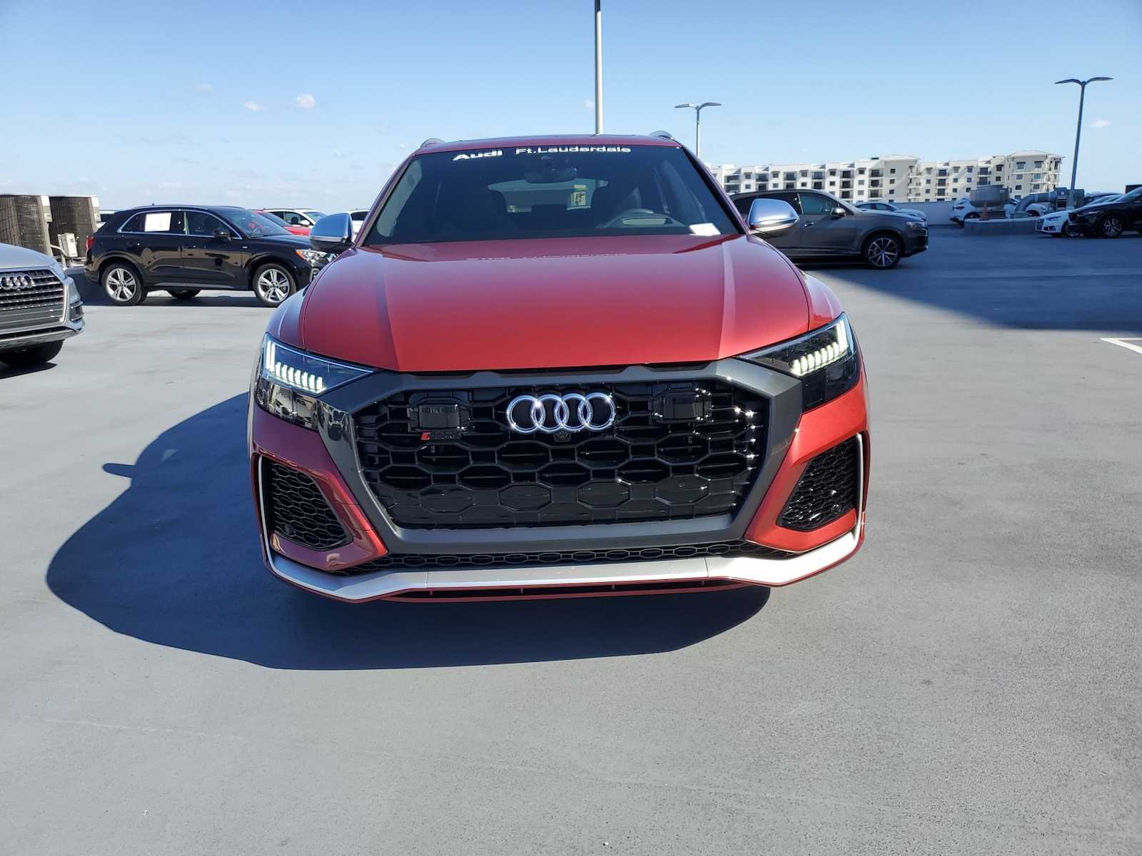 Thumbnail: 2023 Audi RS Q8 - 9