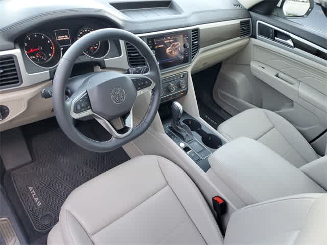 Used 2021 Volkswagen Atlas SE w/Tech with VIN 1V2JP2CA8MC545348 for sale in Fort Lauderdale, FL