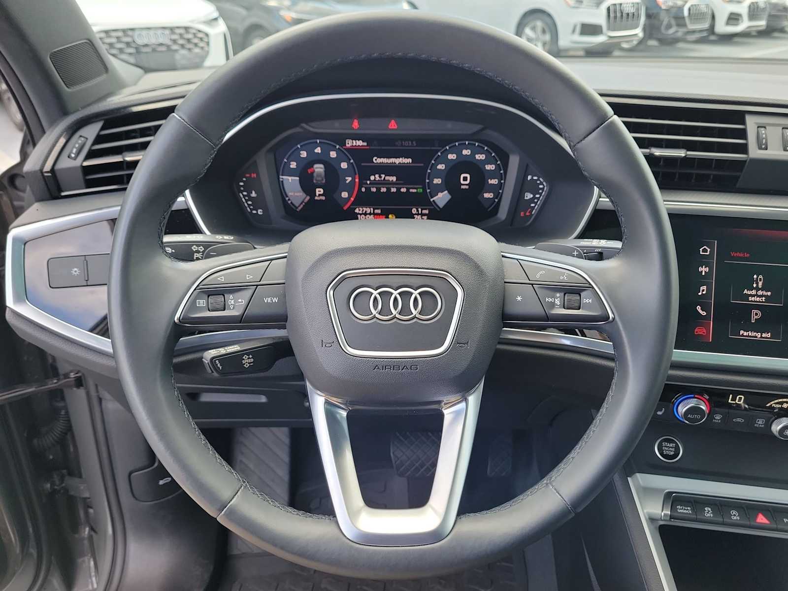 Thumbnail: 2021 Audi Q3 - 20