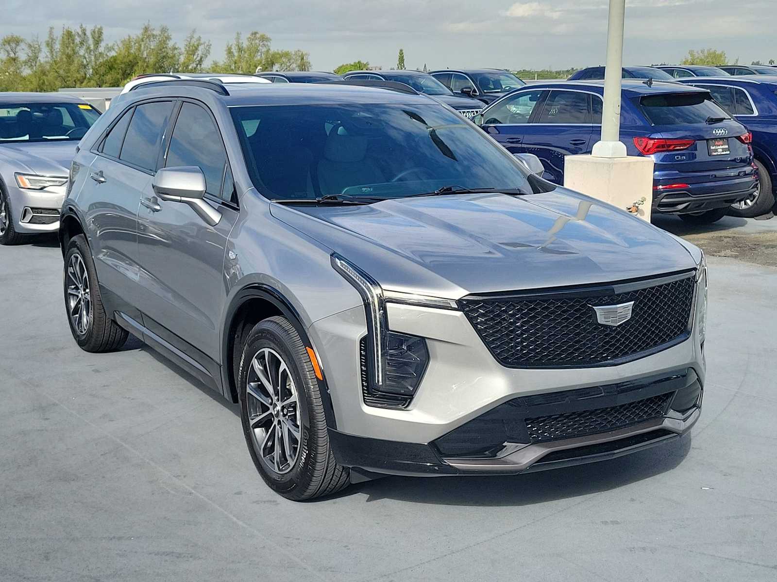Thumbnail: 2024 Cadillac XT4 - 8