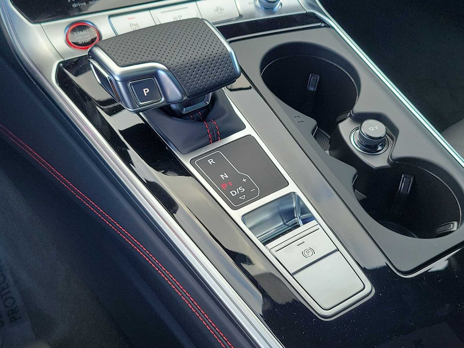 Thumbnail: 2026 Audi RS 7 - 25