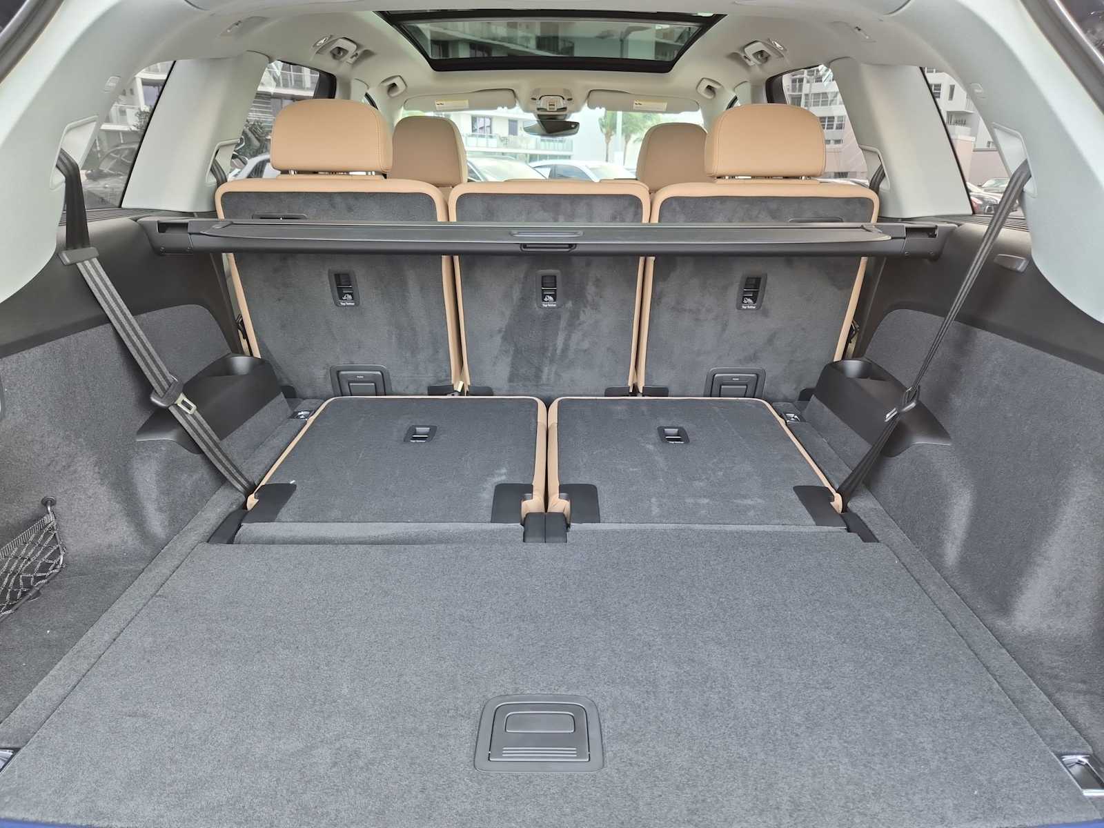 Thumbnail: 2026 Audi Q7 - 26