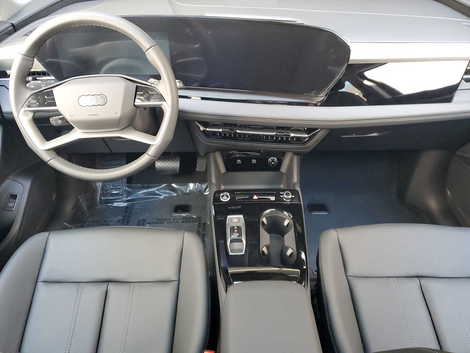 Thumbnail: 2025 Audi Q6 e-tron - 11
