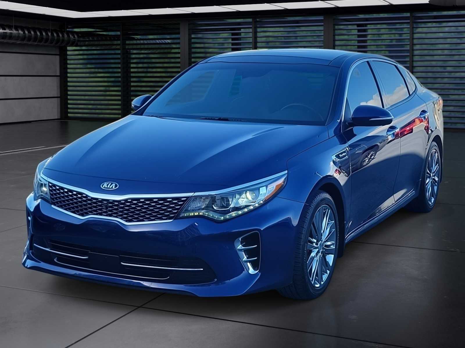 Thumbnail: 2017 Kia Optima - 1