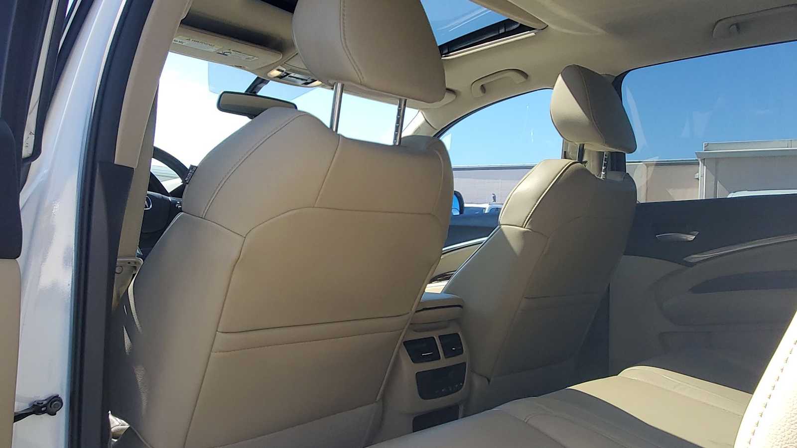 Thumbnail: 2015 Acura MDX - 18