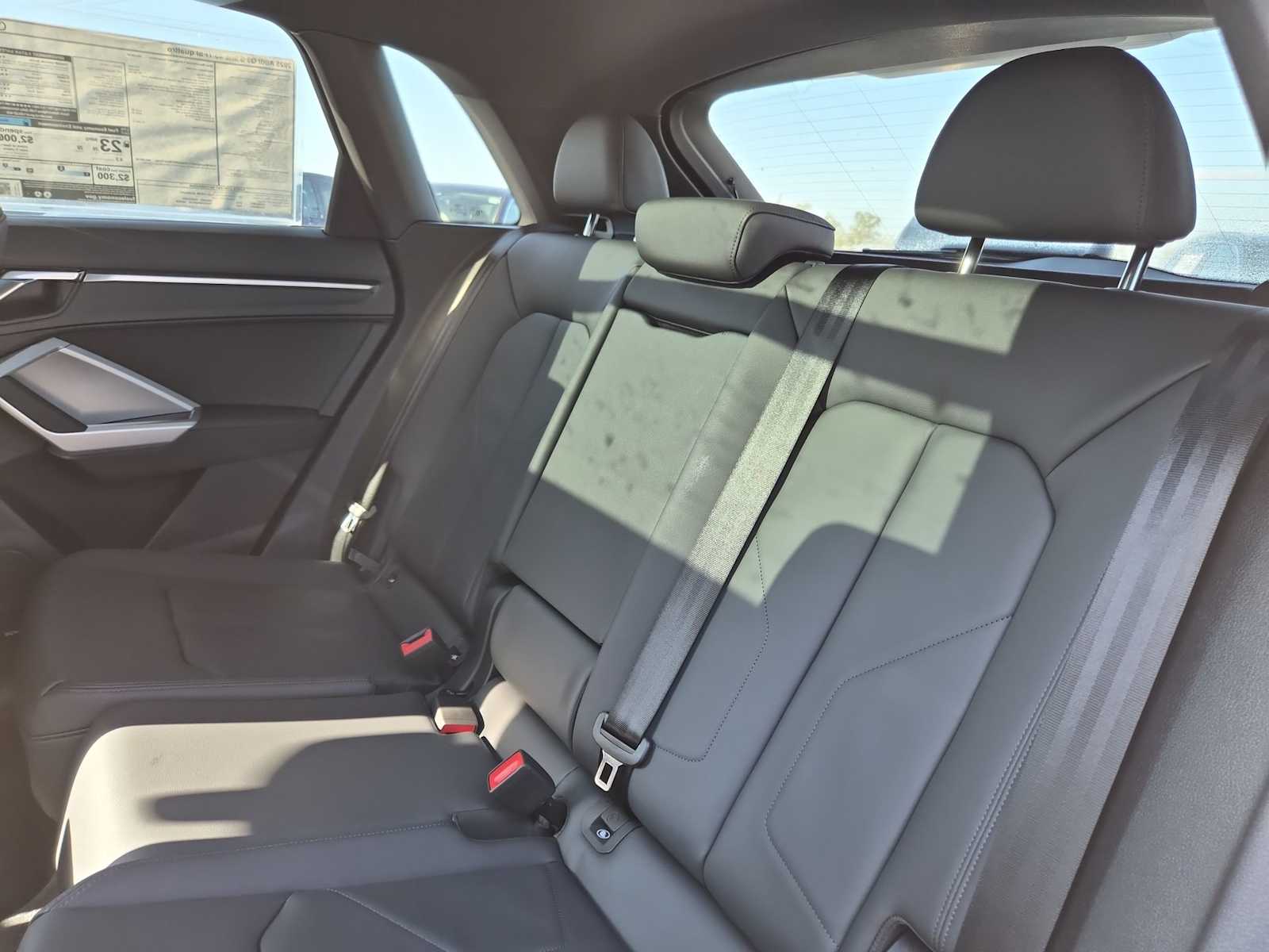 Thumbnail: 2025 Audi Q3 - 19