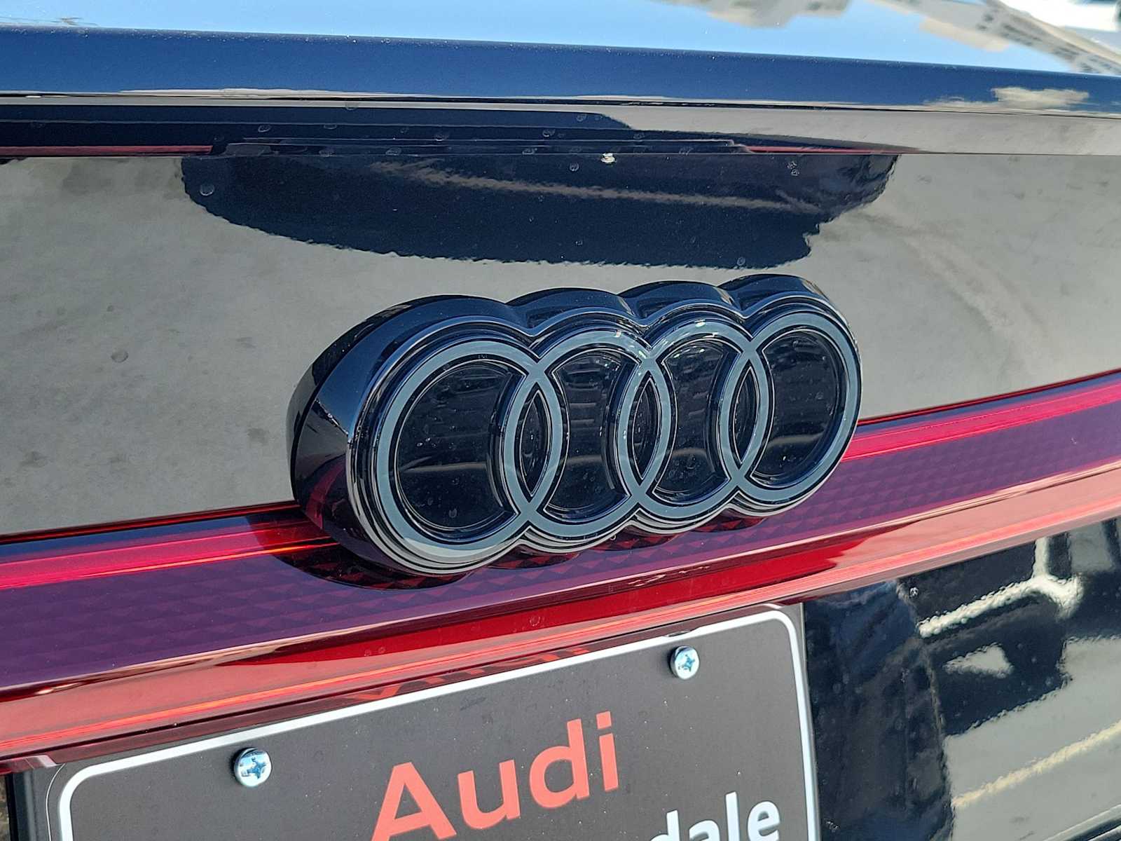 Thumbnail: 2025 Audi e-tron S - 10