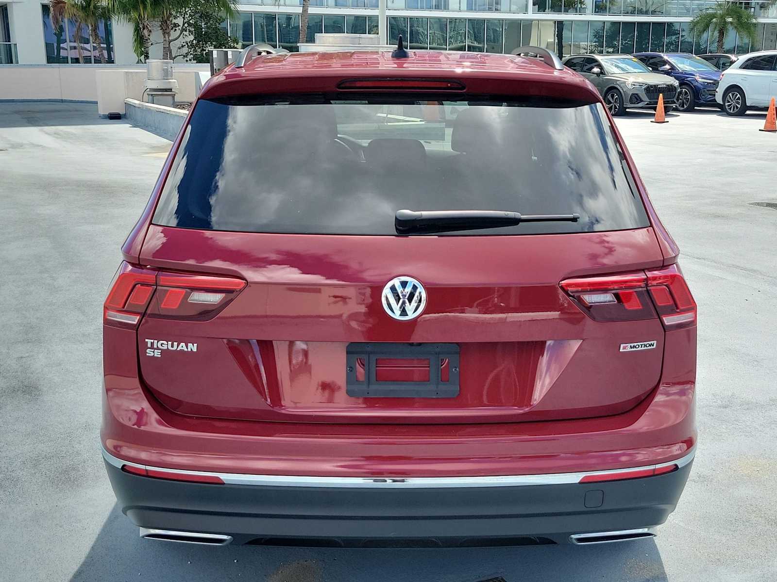 Thumbnail: 2021 Volkswagen Tiguan - 5