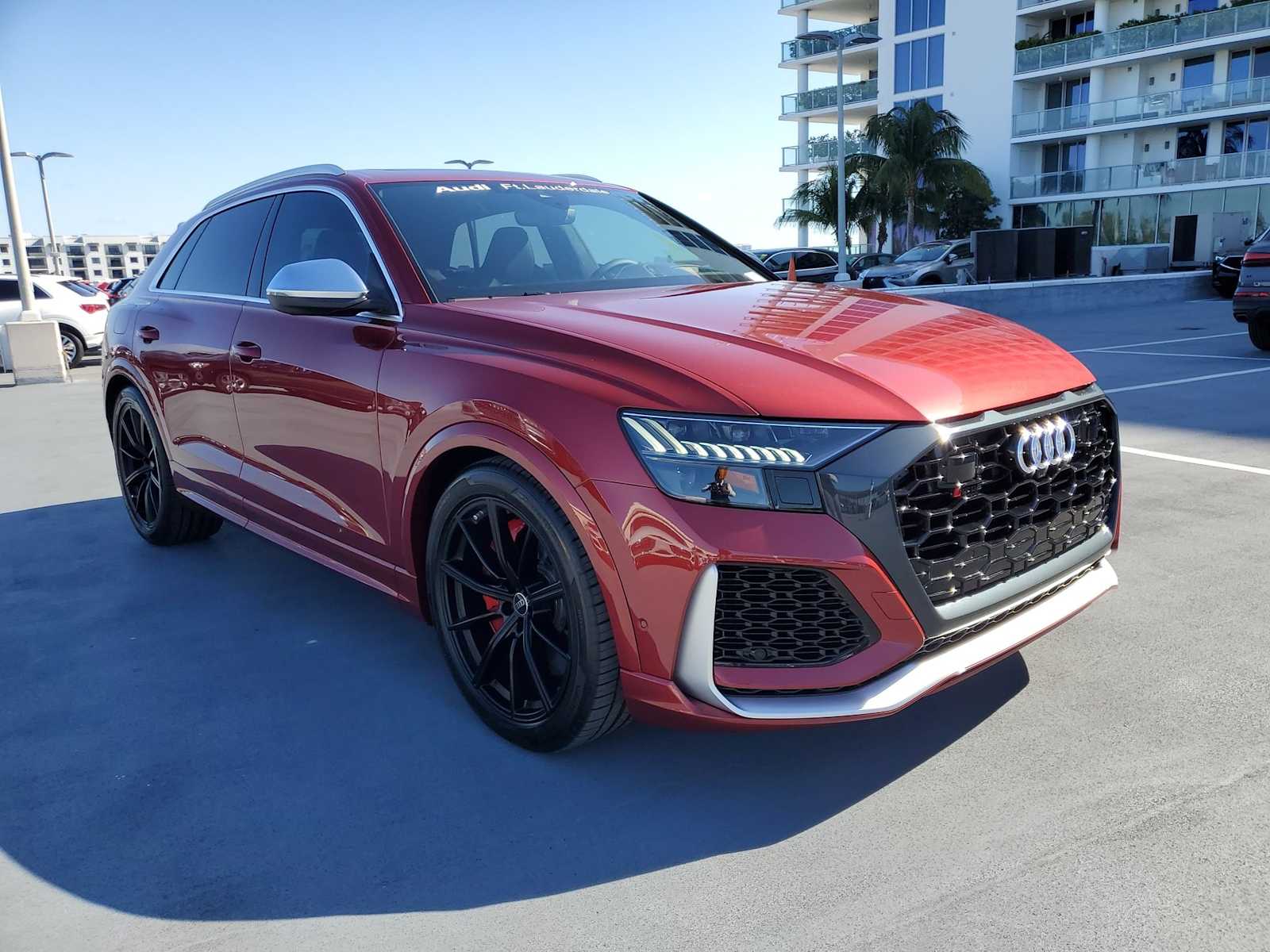 Thumbnail: 2023 Audi RS Q8 - 8
