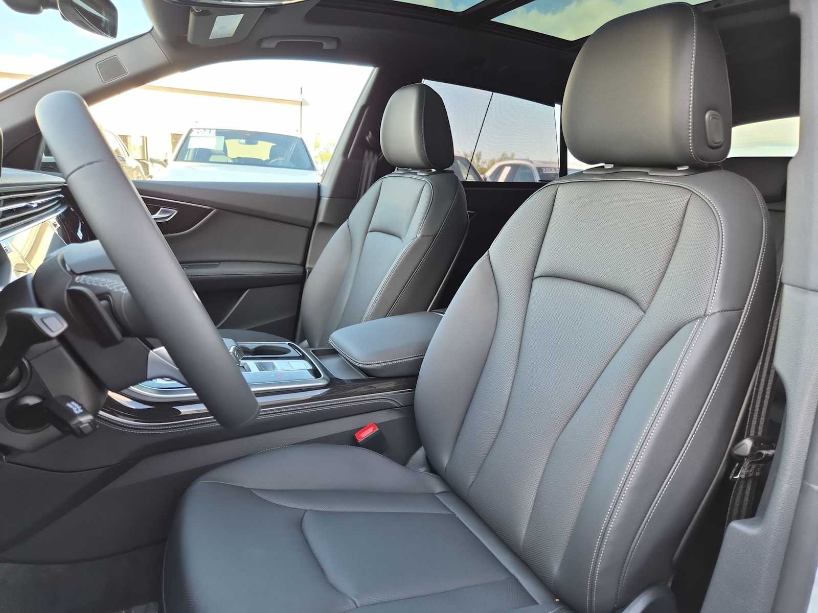 Thumbnail: 2026 Audi Q8 - 15