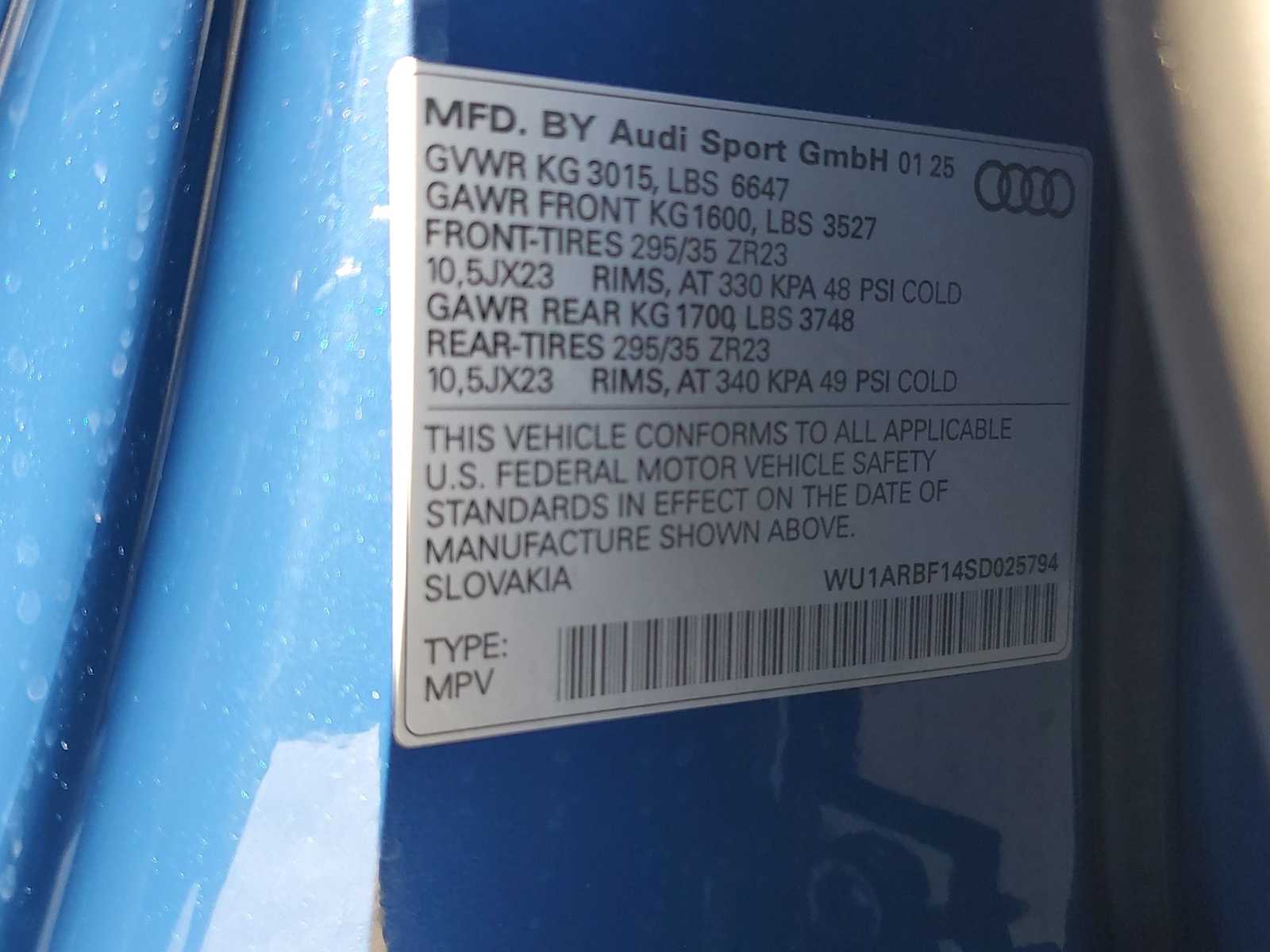 Thumbnail: 2025 Audi RS Q8 - 22