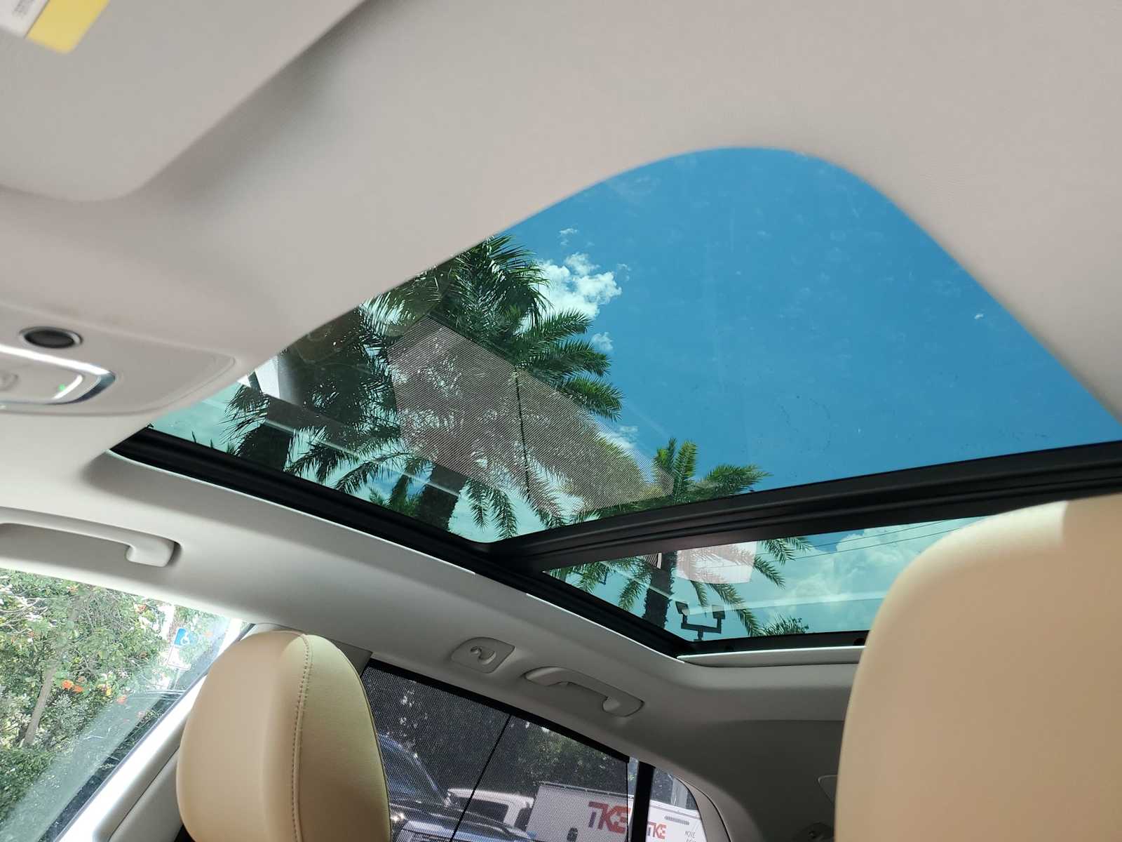 Thumbnail: 2025 Audi Q8 - 15