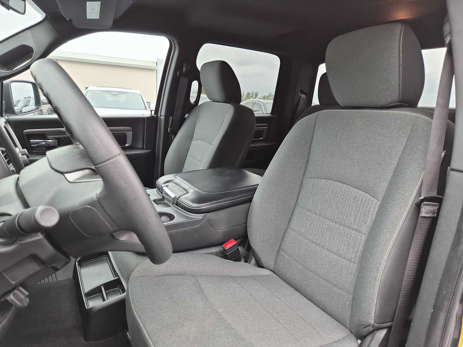 Thumbnail: 2021 RAM 1500 Classic - 13